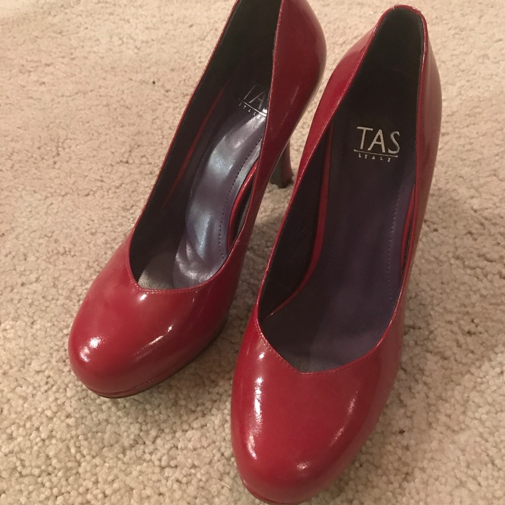 TAS Red Heels NWOT